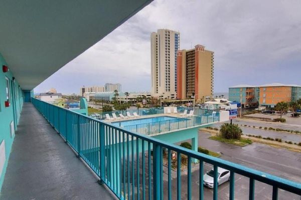 Beachside Resort Hotel (Gulf Shores)